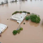 Tres muertos y 50.000 personas aisladas por inundaciones en Australia