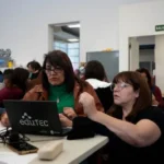El gobernador anunció que llevará Inteligencia Artificial y tecnología a las aulas