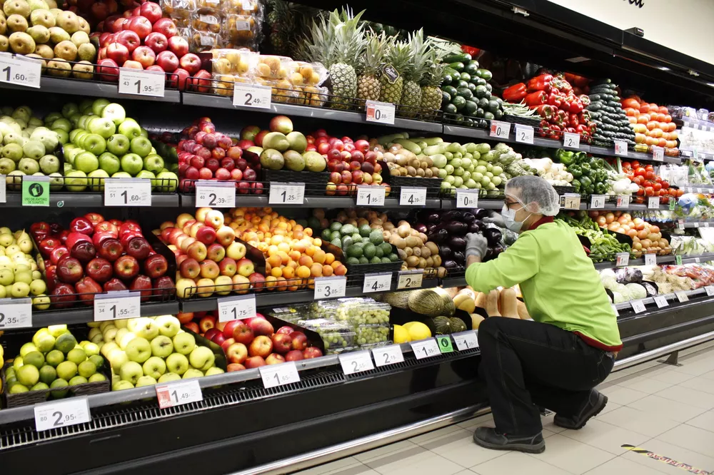 Productores de verduras y frutas salen a vender a bajos precios eliminando intermediarios