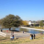 Apuñalaron a un adolescente de 16 años en un robo piraña en el Parque Central