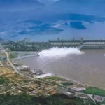 Hallazgo científico: el peso del agua en todas las represas del mundo modificó el eje de rotación de la Tierra