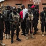 Secuestro masivo en Nigeria: más de 300 estudiantes y docentes, en manos de hombres armados