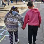 El Gobierno aseguró que hubo una “mejora significativa” en los hogares con niños y adolescentes