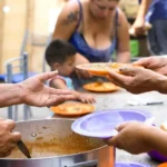 Preocupante: 1 de cada 3 hogares con niños y adolescentes restringe comidas y no cubre sus gastos corrientes