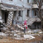 Duros ataques rusos en Ucrania antes del esperado encuentro entre Trump y Zelenski