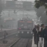 Nueva Delhi impedirá repostar vehículos contaminantes en plena crisis de calidad del aire