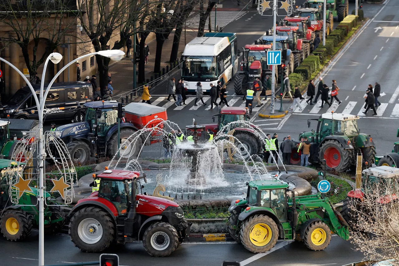 El campo de Castilla y León saca los tractores contra Mercosur y las administraciones europea, estatal y autonómica