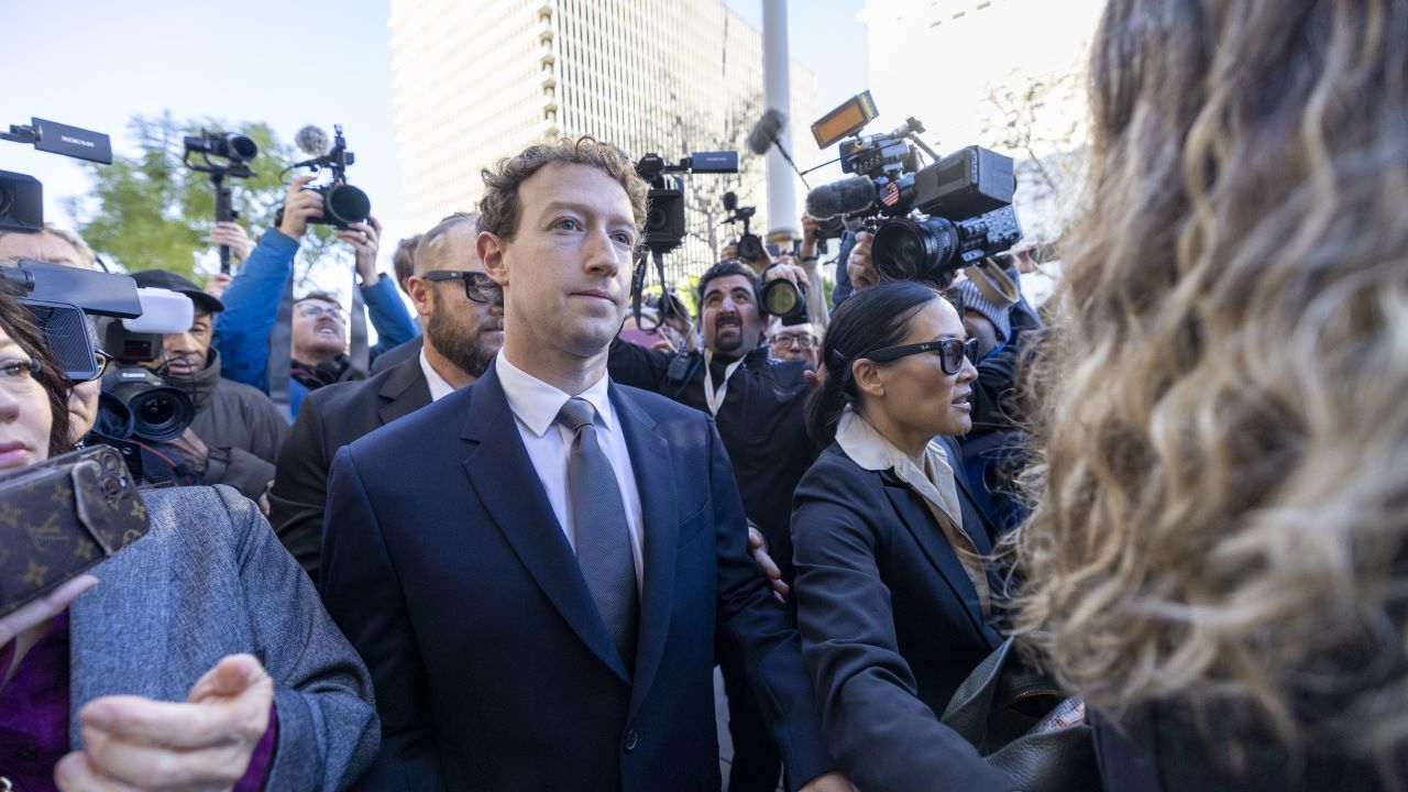 Zuckerberg admite fallas en juicio histórico por adicción a redes sociales en Los Ángeles